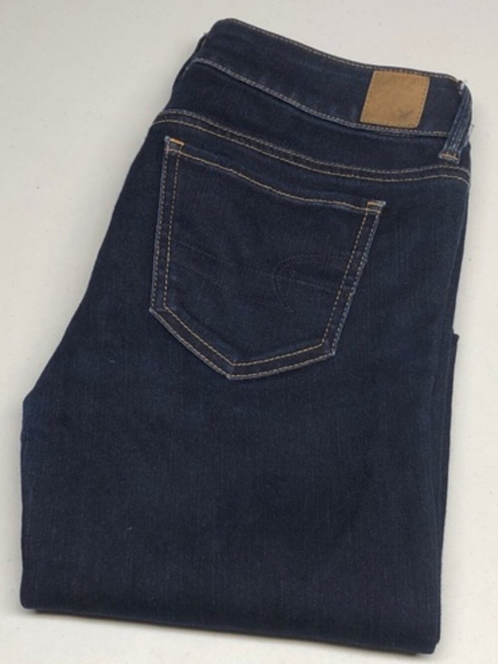 LIKE NEW AMERICAN EAGLE STRAIGHT LEG JEANS 6/28x32 ⭐️